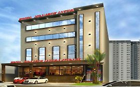 Hotel Monarch International